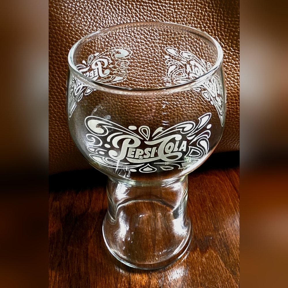 Set Of 7 ~ 1970's Pepsi Glasses ~ Super Cute!! From Taco Bell!  Like New